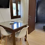 Agia Luxury House *