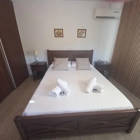 Agia Luxury House